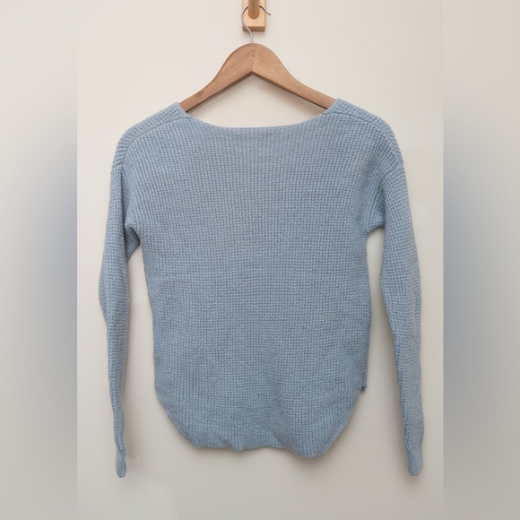 100% Merino Wool Aritzia Wilfred Free V-Neck Sweater Light Blue - Picture 5 of 7